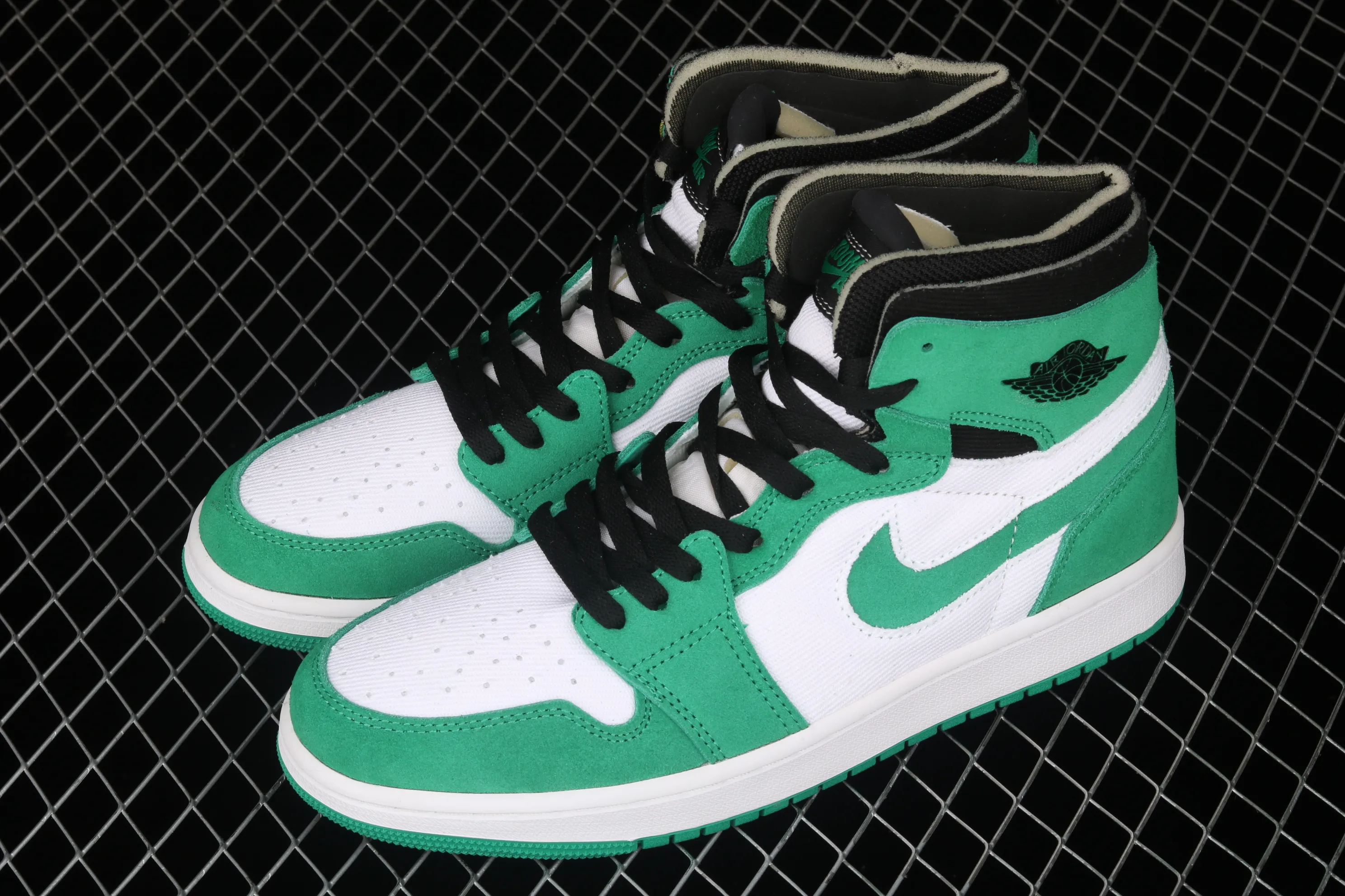 All categories Air Jordan Jordan series basketball shoes Air Jordan 1 High G version Air Jordan 1 Zoom CMFT "Stadium Green" AJ1 Joe 1 white and green stitching CT0978-300